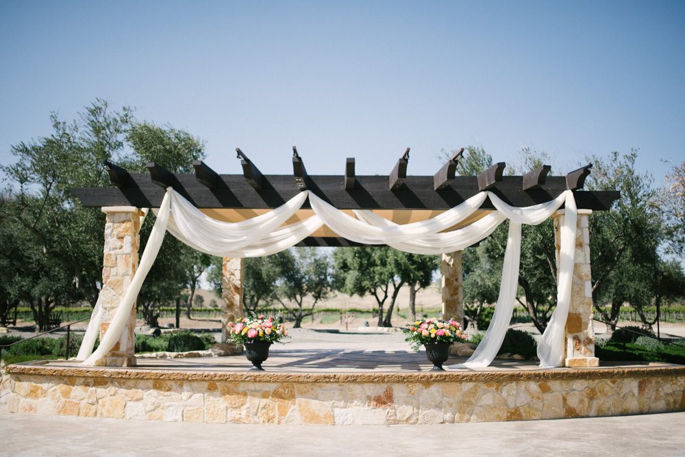 ceremony at paso robles vineyard wedding
